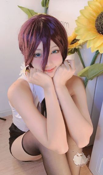 woen人妖大全pics_1080免费在线观看